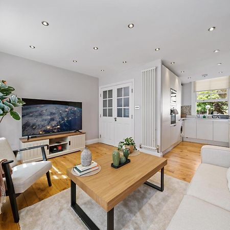 Hidden Gem In Central Location - Beautiful 2 Bed London Exterior photo